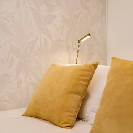 Hideaway With Sunny Terrace By Lisbeyond *