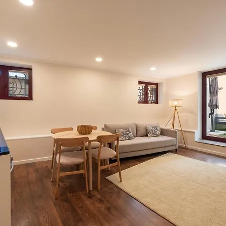 Hideaway With Sunny Terrace By Lisbeyond Apartman