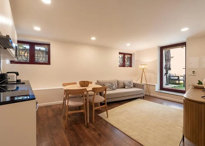 Hideaway With Sunny Terrace By Lisbeyond Apartman