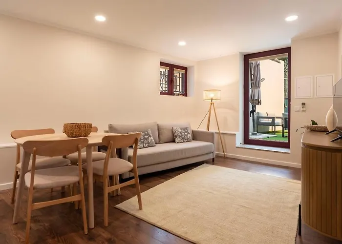 Apartman Hideaway With Sunny Terrace By Lisbeyond