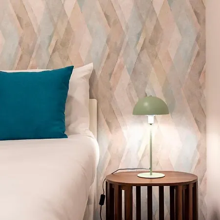 Hideaway With Sunny Terrace By Lisbeyond アパート ポルト